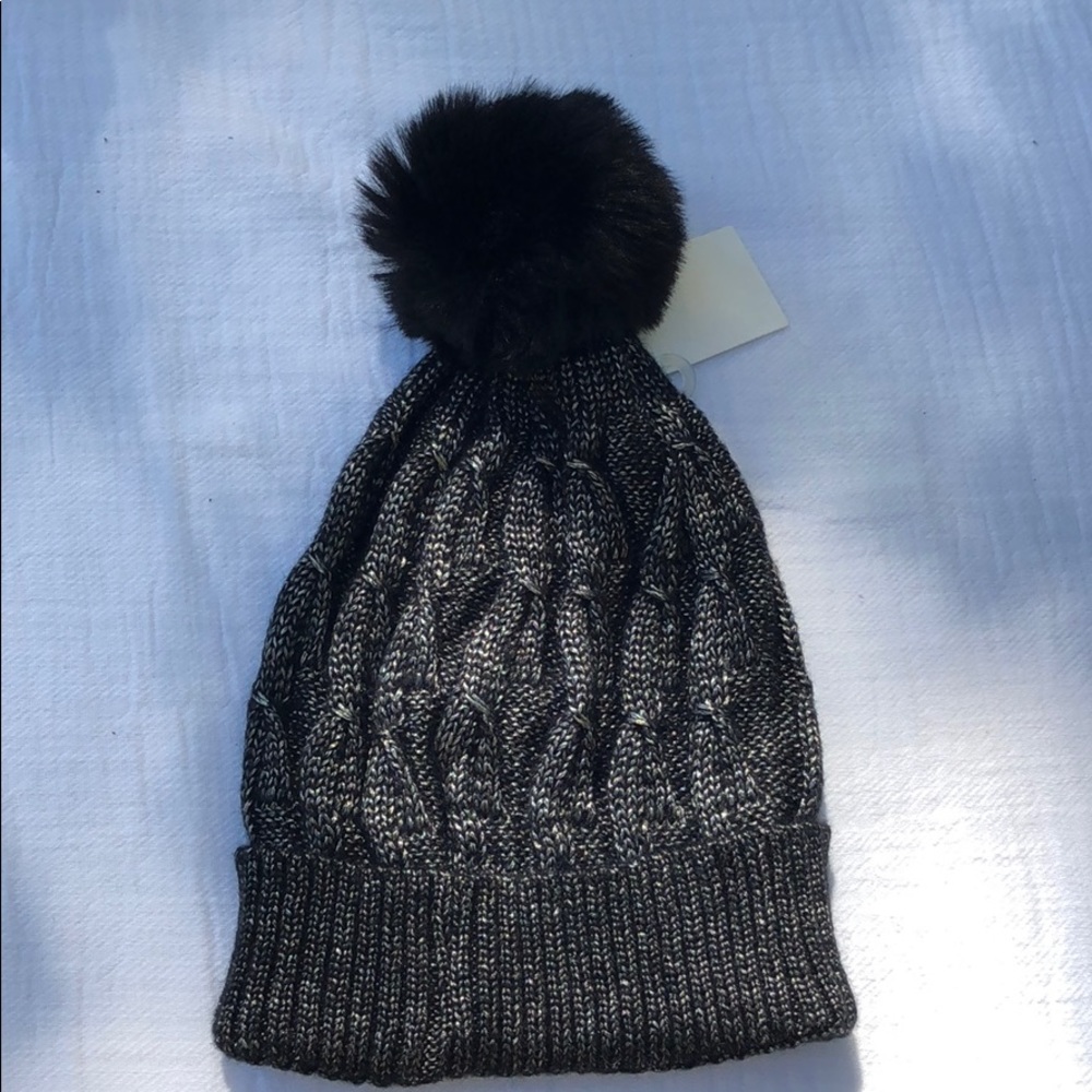 Pom Pom Beanie